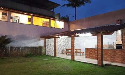 Casa com dois quartos para venda ou aluguel em Chácara, MG