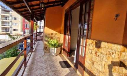 Casa/loja e casa fundos em Nova Era - Juiz de Fora - MG