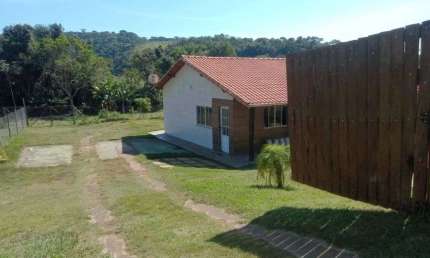 Granja vinte mil metros quadrados para venda em Torreões, MG