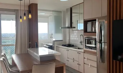 Apartamento no ultimo andar, face norte com churrasqueira e 2 vagas.