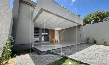 Casa para Venda em Caldas Novas, Bandeirante, 3 dormitórios, 1 suíte, 2 banheiros, 2 vagas