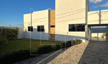 Casa para Venda em Caldas Novas, Setor Lago Sul, 3 dormitórios, 1 suíte, 2 banheiros, 2 vagas