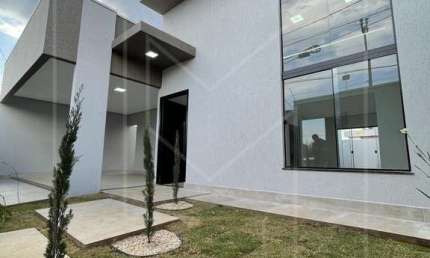 Casa para Venda em Caldas Novas, Chácaras Itapema, 3 dormitórios, 1 suíte, 2 banheiros, 2 vagas