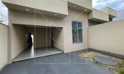 Casa para Venda em Caldas Novas, Do Turista 2ª Etapa, 3 dormitórios, 1 suíte, 2 banheiros, 2 vagas