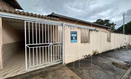 Casa para Venda em Caldas Novas, Estância dos Buritis, 3 dormitórios, 1 suíte, 2 banheiros, 3 vagas
