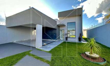 Casa para Venda em Caldas Novas, Jardim Tangara, 3 dormitórios, 1 suíte, 2 banheiros, 2 vagas