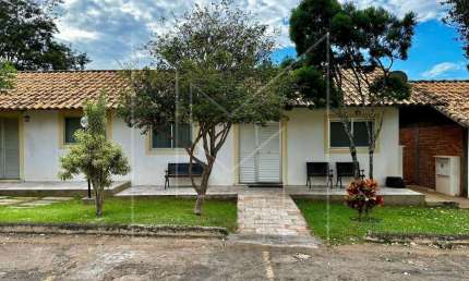 Casa para Venda em Caldas Novas, Chácara Roma, 2 dormitórios, 2 suítes, 2 banheiros, 1 vaga