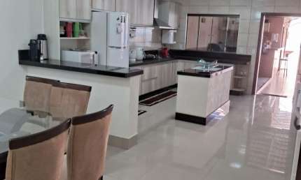 CASA COM LOTE 400 QSC 19 ACEITA PERMUTA POR IMOVEL DE MENOR VALOR