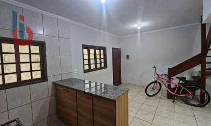 Village com 3 dormitórios para alugar, 83 m² por R$ 2.000,00/mês - Maitinga - Bertioga/SP