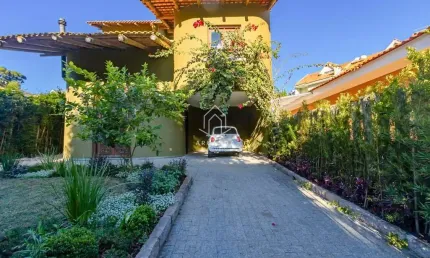 Casa com 3 quartos à venda na Rua Estefano Joucoski, 325, Vista Alegre, Curitiba