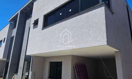Sobrado de Condomínio - 3 Suítes - 140m² - Bacacheri / Tingui