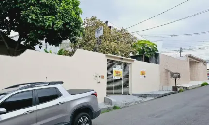 Casa bem localizada  4 quartos - conjunto Belvederes