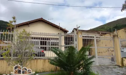 Casa com 5 quartos à venda no martim de sá, caraguatatuba , 360 m2 por r$ 750.000