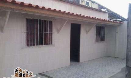Casa com 2 quartos à venda no Perequê Mirim, Caraguatatuba  por R$ 200.000