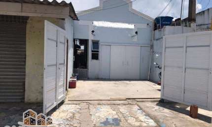 Casa à venda na Praia da Enseada, São Sebastião  por R$ 290.000