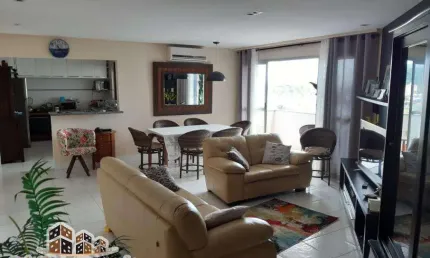 Casa em condomínio fechado com 2 quartos à venda no Centro, Caraguatatuba  por R$ 480.000