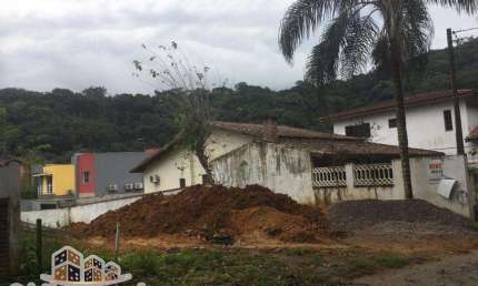 Terreno à venda no Massaguaçu, Caraguatatuba  por R$ 320.000