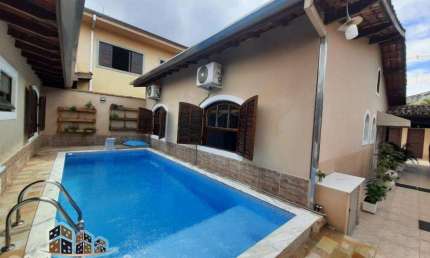 Casa com 3 quartos à venda no Capricórnio I, Caraguatatuba  por R$ 800.000