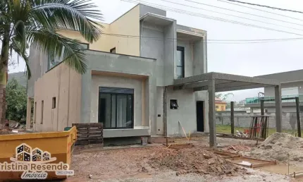 Casa em condomínio fechado com 4 quartos à venda na praia da lagoinha, ubatuba  por r$ 1.800.000
