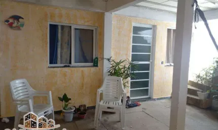 Casa com 3 quartos à venda na Rua Joaquim Aurélio Nabuco de Araújo, Travessão, Caraguatatuba, 126 m2 por R$ 250.000