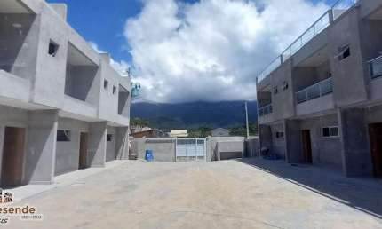 Casa em condomínio fechado com 3 quartos à venda na Rua Joaquim Aurélio Nabuco de Araújo, Massaguaçu, Caraguatatuba, 191 m2 por R$ 540.000