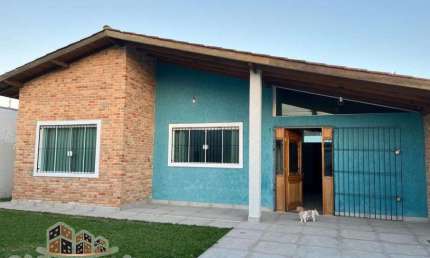 Casa com 2 quartos à venda na Praia das Palmeiras, Caraguatatuba , 150 m2 por R$ 750.000