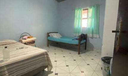 Casa com 2 quartos à venda no Jardim Tarumãs, Caraguatatuba  por R$ 150.000