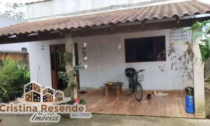 Casa com 2 quartos à venda no pegorelli, caraguatatuba  por r$ 280.000