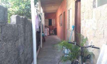 Casa com 1 quarto à venda no Rio do Ouro, Caraguatatuba  por R$ 220.000