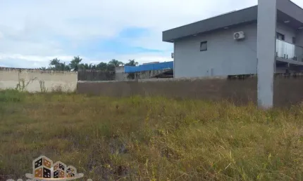Terreno à venda no Jardim das Gaivotas, Caraguatatuba  por R$ 240.000