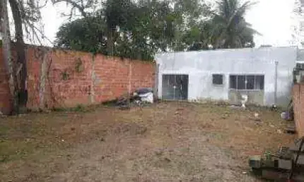 Casa com 1 quarto à venda no Jaraguá, Caraguatatuba  por R$ 180.000