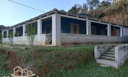 Chácara / sítio com 3 quartos à venda em Pouso Alto, Natividade da Serra , 480 m2 por R$ 330.000