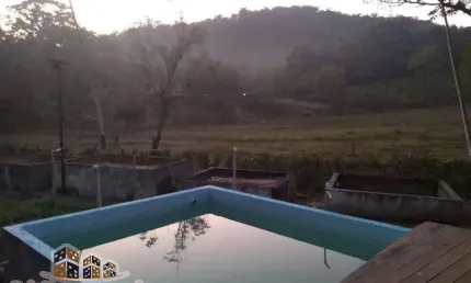 Casa com 3 quartos à venda no pegorelli, caraguatatuba  por r$ 400.000