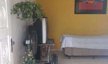 Casa com 1 quarto à venda no Perequê Mirim, Caraguatatuba  por R$ 200.000