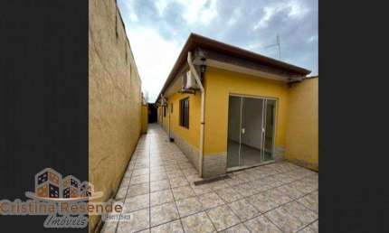 Casa com 2 quartos à venda no Jardim Rio Claro, Caraguatatuba  por R$ 270.000