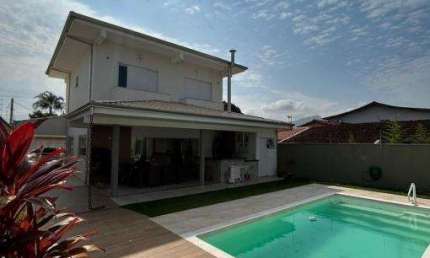Casa com 4 quartos à venda no Jardim Britânia, Caraguatatuba , 360 m2 por R$ 1.650.000