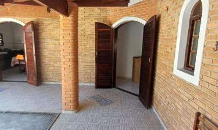 Casa com 3 quartos à venda no Martim de Sá, Caraguatatuba  por R$ 750.000