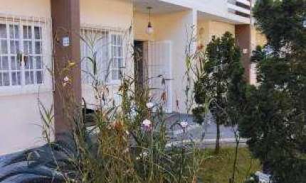 Casa em condomínio fechado com 2 quartos à venda no Capricórnio II, Caraguatatuba  por R$ 350.000