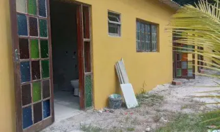 Casa com 2 quartos à venda no jardim tarumãs, caraguatatuba , 900 m2 por r$ 270.000