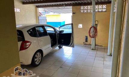 Casa com 2 quartos à venda no Jaraguá, Caraguatatuba  por R$ 160.000