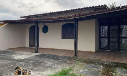 Casa com 4 quartos à venda na Praia das Palmeiras, Caraguatatuba , 288 m2 por R$ 575.000