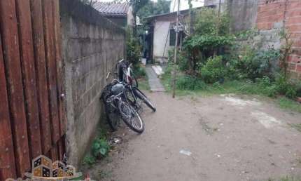 Casa com 3 quartos à venda no Perequê Mirim, Caraguatatuba  por R$ 170.000