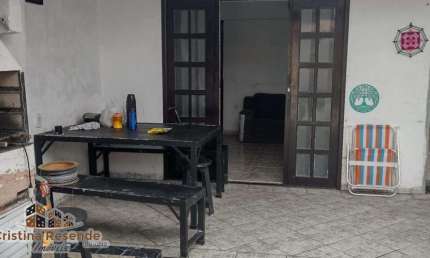 Casa com 3 quartos à venda no Perequê Mirim, Caraguatatuba  por R$ 220.000