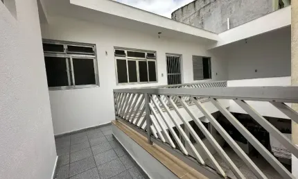 Casa  01 dormitório - sala - cozinha - garagem - banheiro - área de serviço