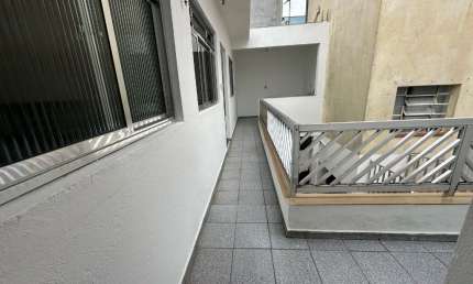 Casa com 1 quarto para alugar na Avenida Carlos Liviero, 951, Vila Liviero, São Paulo