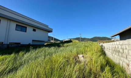 LOTE COM ESCRITURA PUBLICA FINANCIAVEL EM AREIA DE BAIXO