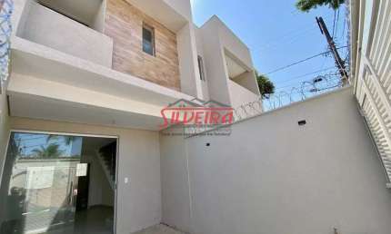 Casa com 2 quartos à venda no Planalto, Belo Horizonte  por R$ 475.000
