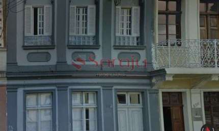 Vende-se casa para ponto comercial  - Patrimonio Historico Cultural no centro de Curitiba.