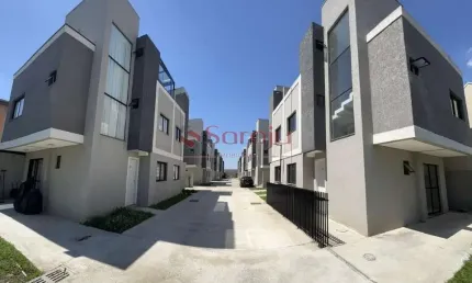 Sobrados Novos a Venda no Uberaba - Condominio Seguro, Pronto para Morar com 3 Dormitorios e Terraco com Churrasqueira!- ACEITA FINANCIAMENTO