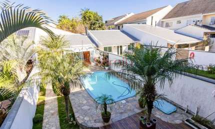 Vende-se - AVERBADO -  Sobrado com Piscina e Espaco Gourmet no Taruma – Proximo ao Jockey Plaza!